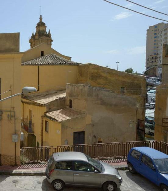B&B A Due Passi Dal Centro Agrigento Eksteriør billede