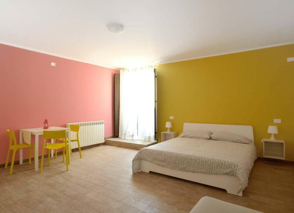 B&B A Due Passi Dal Centro Agrigento Eksteriør billede
